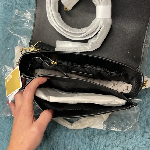 🤩🛍️Michael Michale Kors Carmen Shoulder Bag/Wallet Set🤩🛍️ - Picture 12 of 15